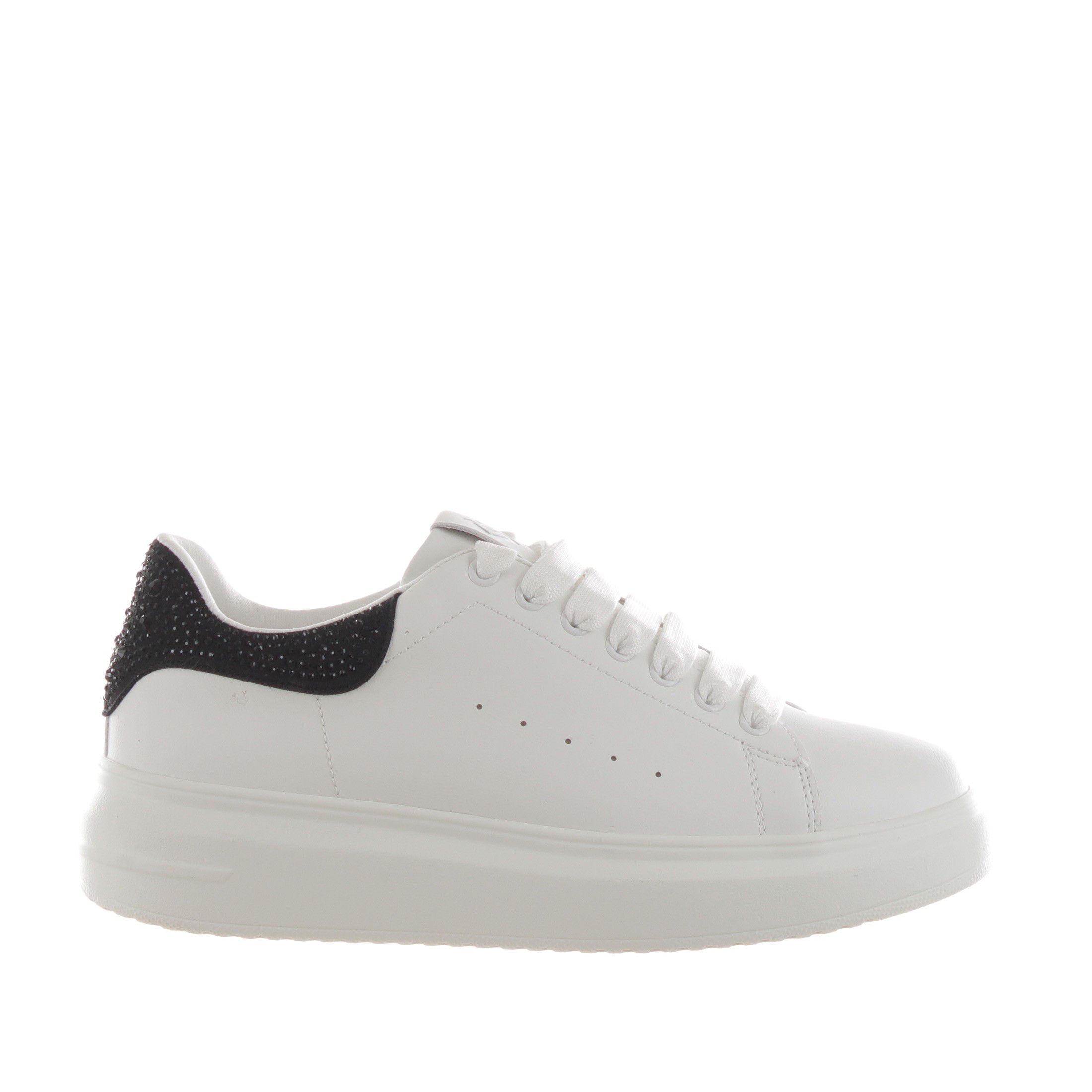 Sneaker in pelle con dettaglio di strass