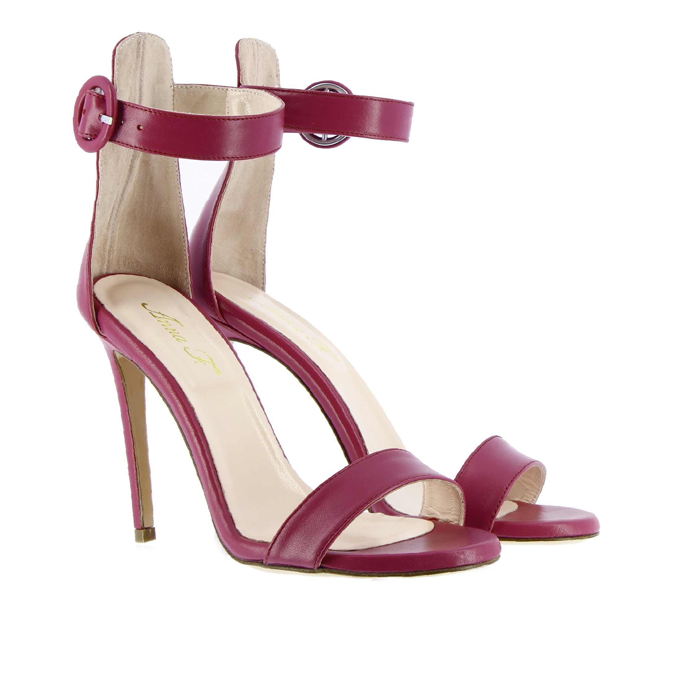 Anna f. sandalo in nappa con cappa da donna