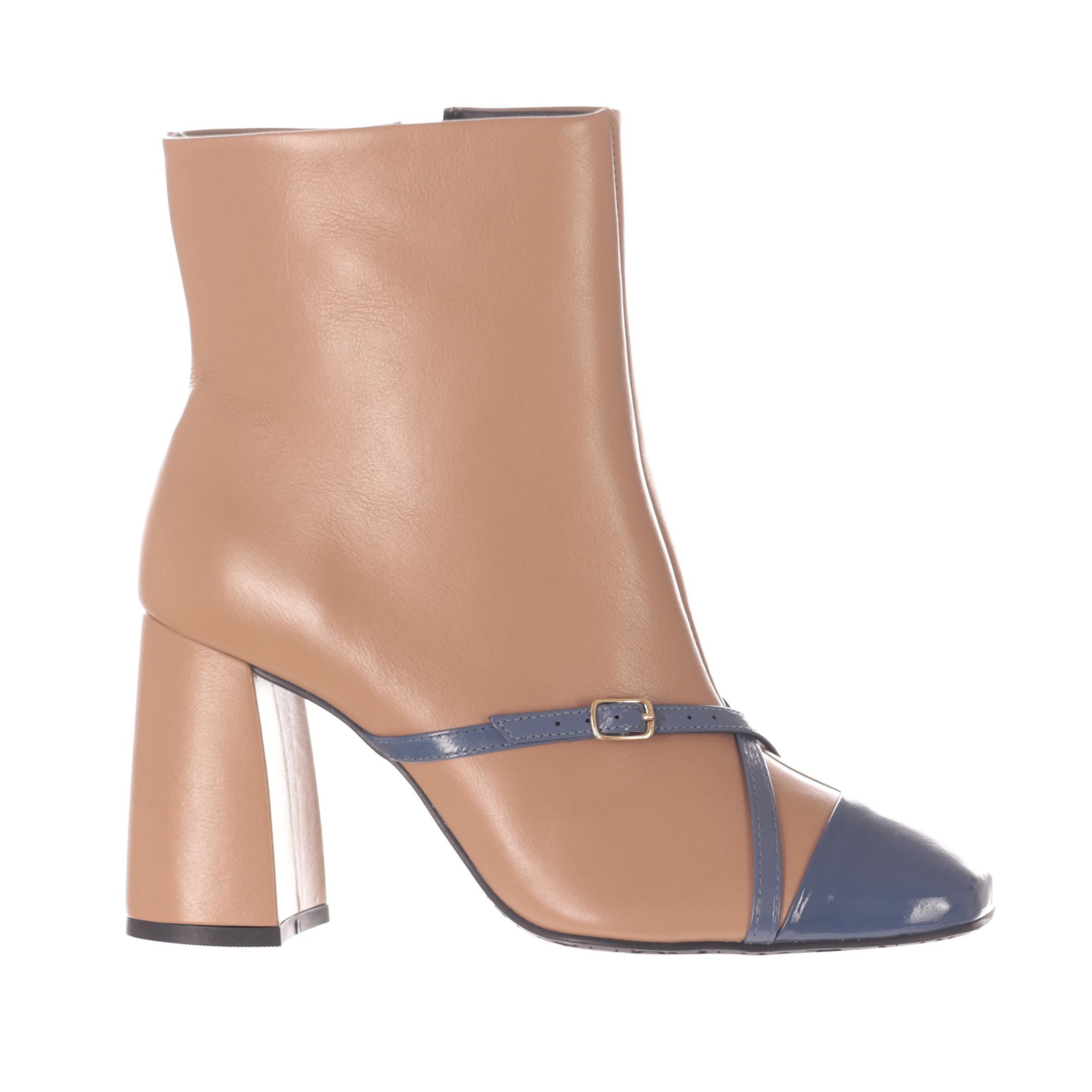 Cecconello stivaletto in pelle con punta a contrasto da donna