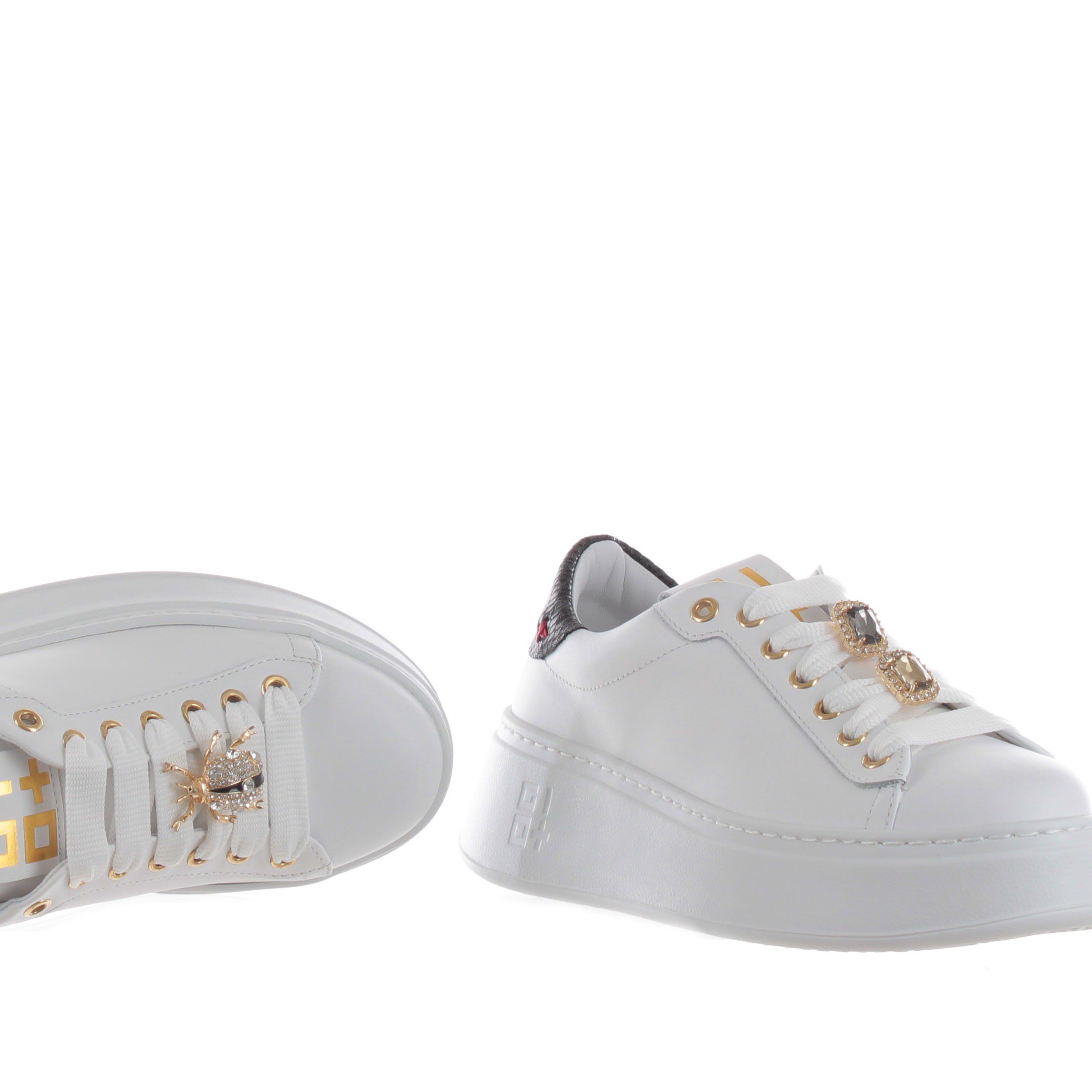 Gio+ sneaker in pelle con accessorio gioiello da donna