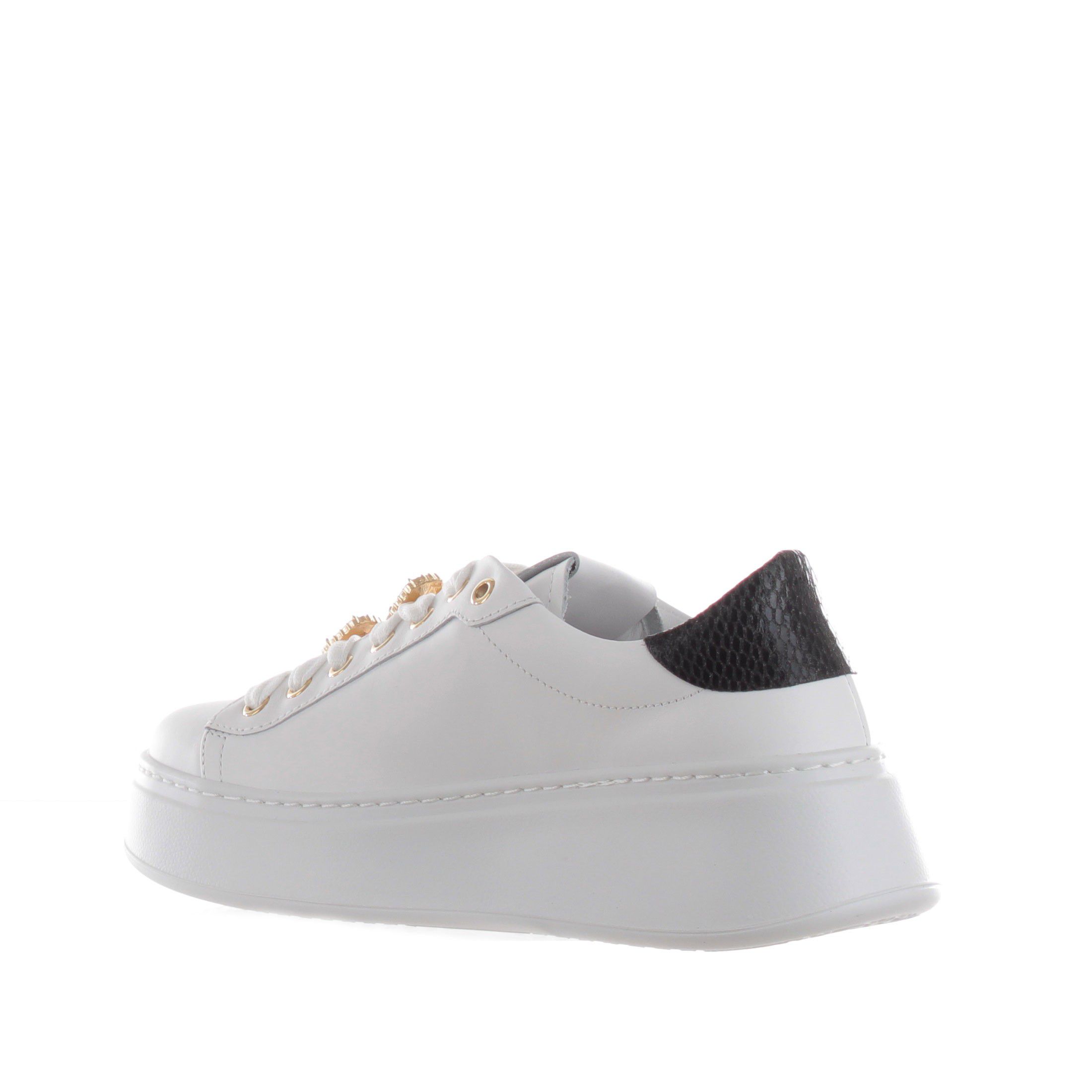 Gio+ sneaker in pelle con accessorio gioiello da donna