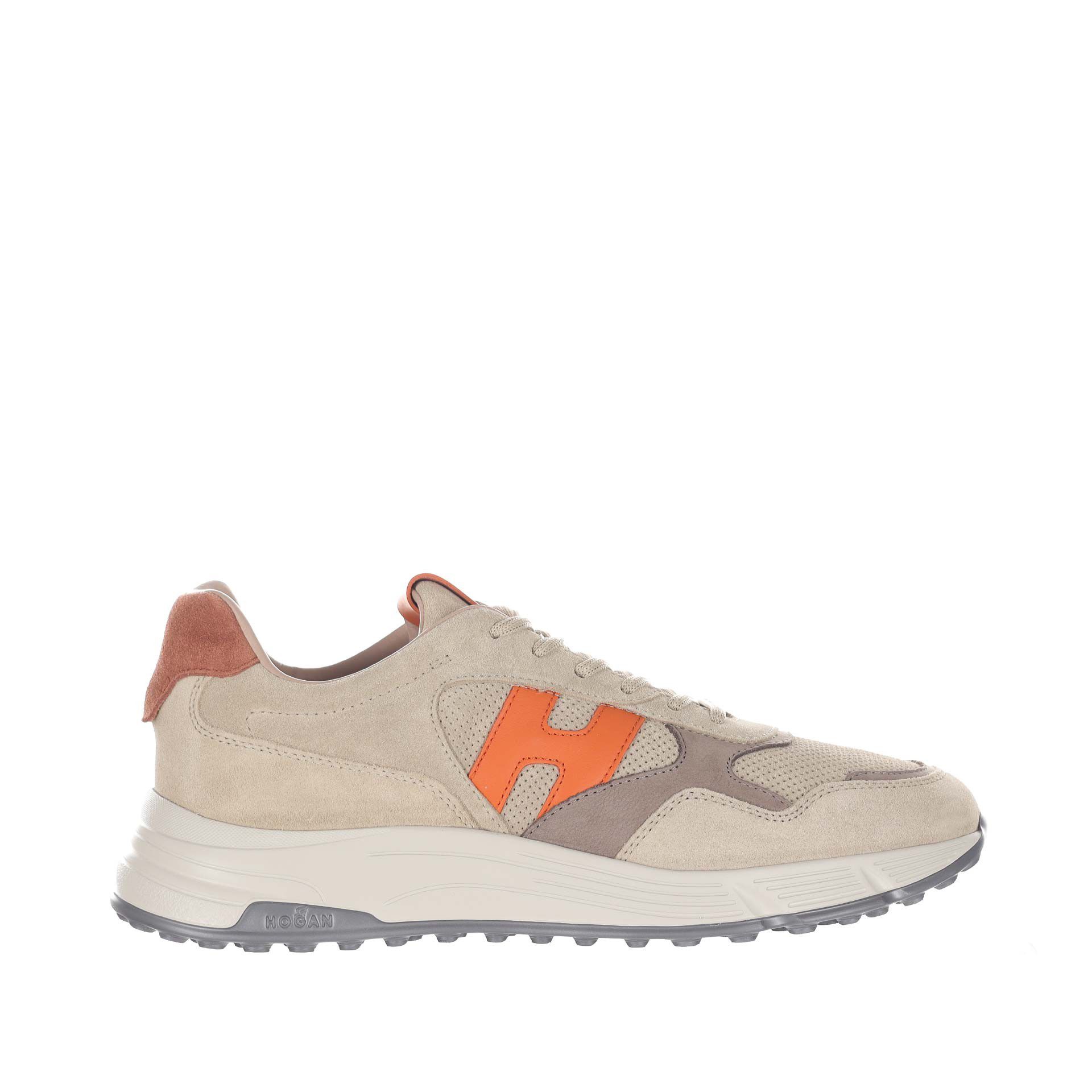 Sneaker hyperlight in camoscio