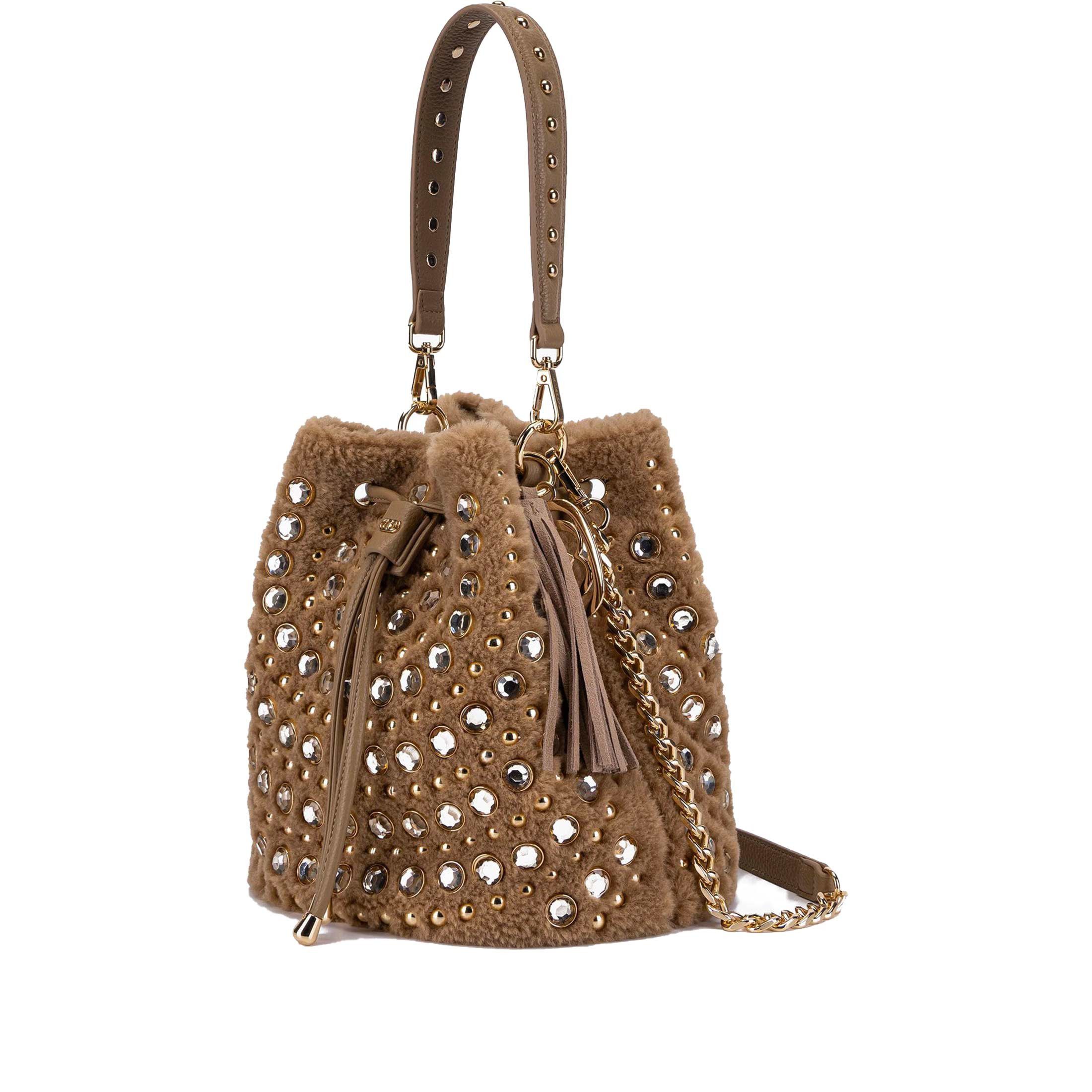 La carrie bucket andromeda  fur synt con borchie e pietre da donna