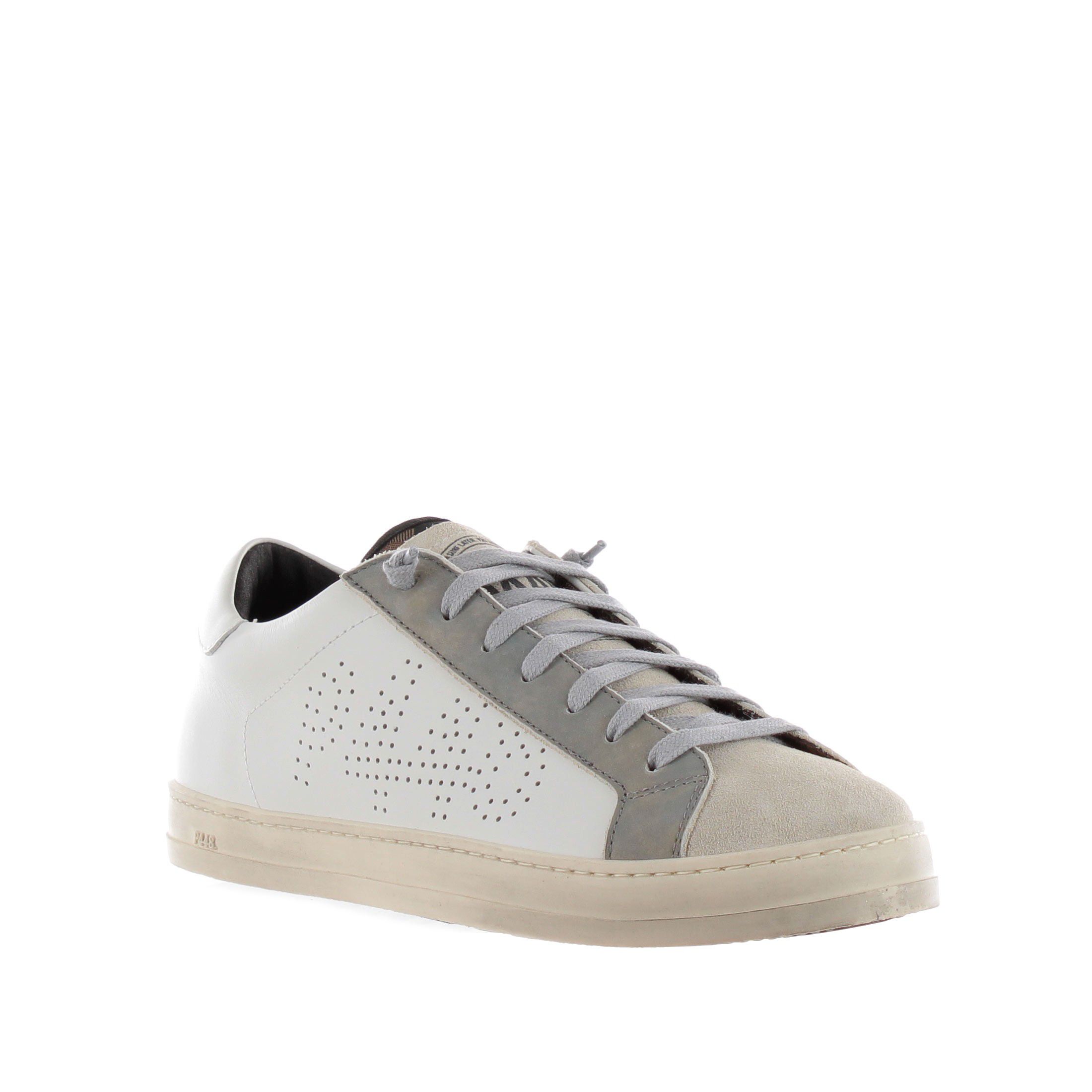 P448 sneaker in pelle con logo traforato da uomo
