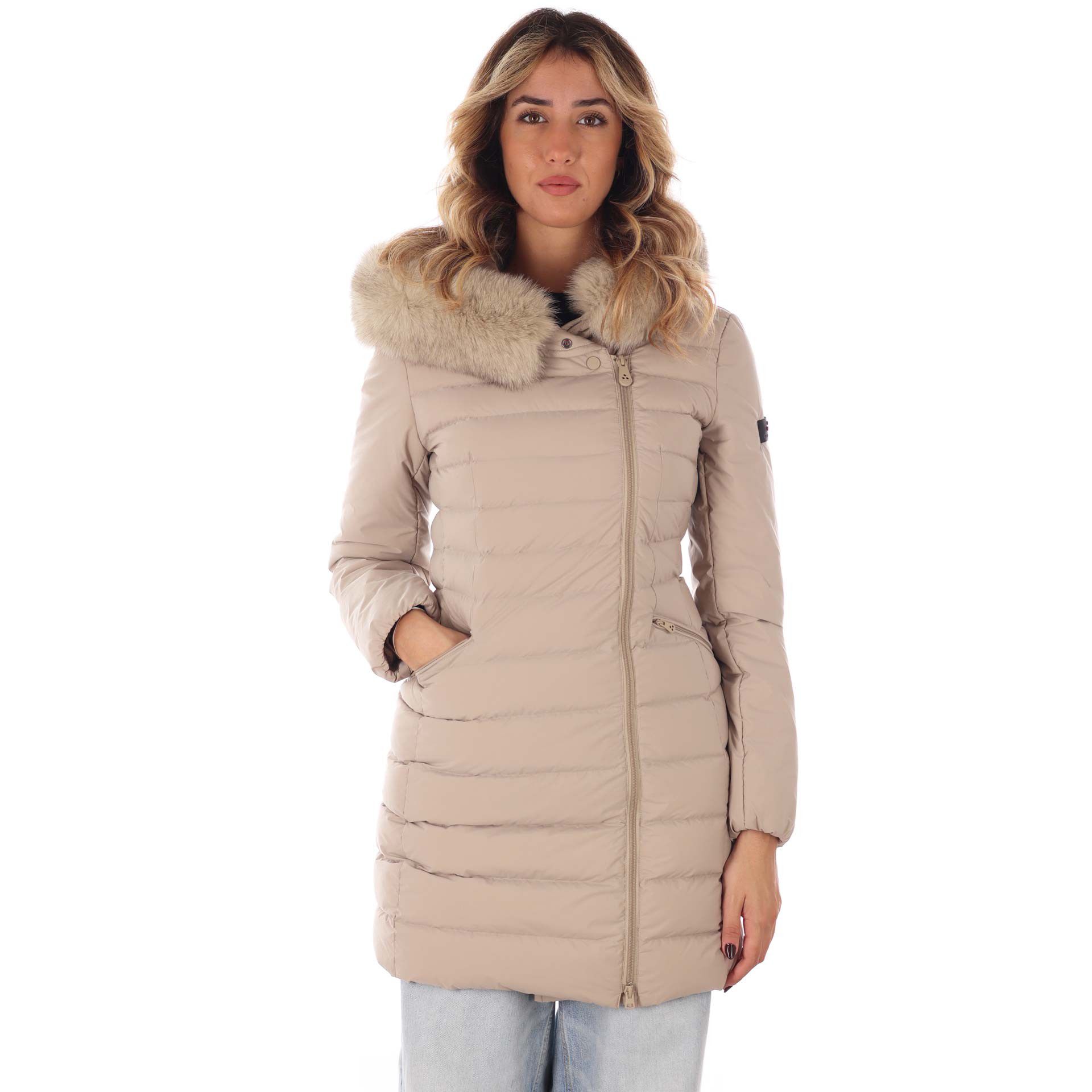 Piumino slim con pelliccia