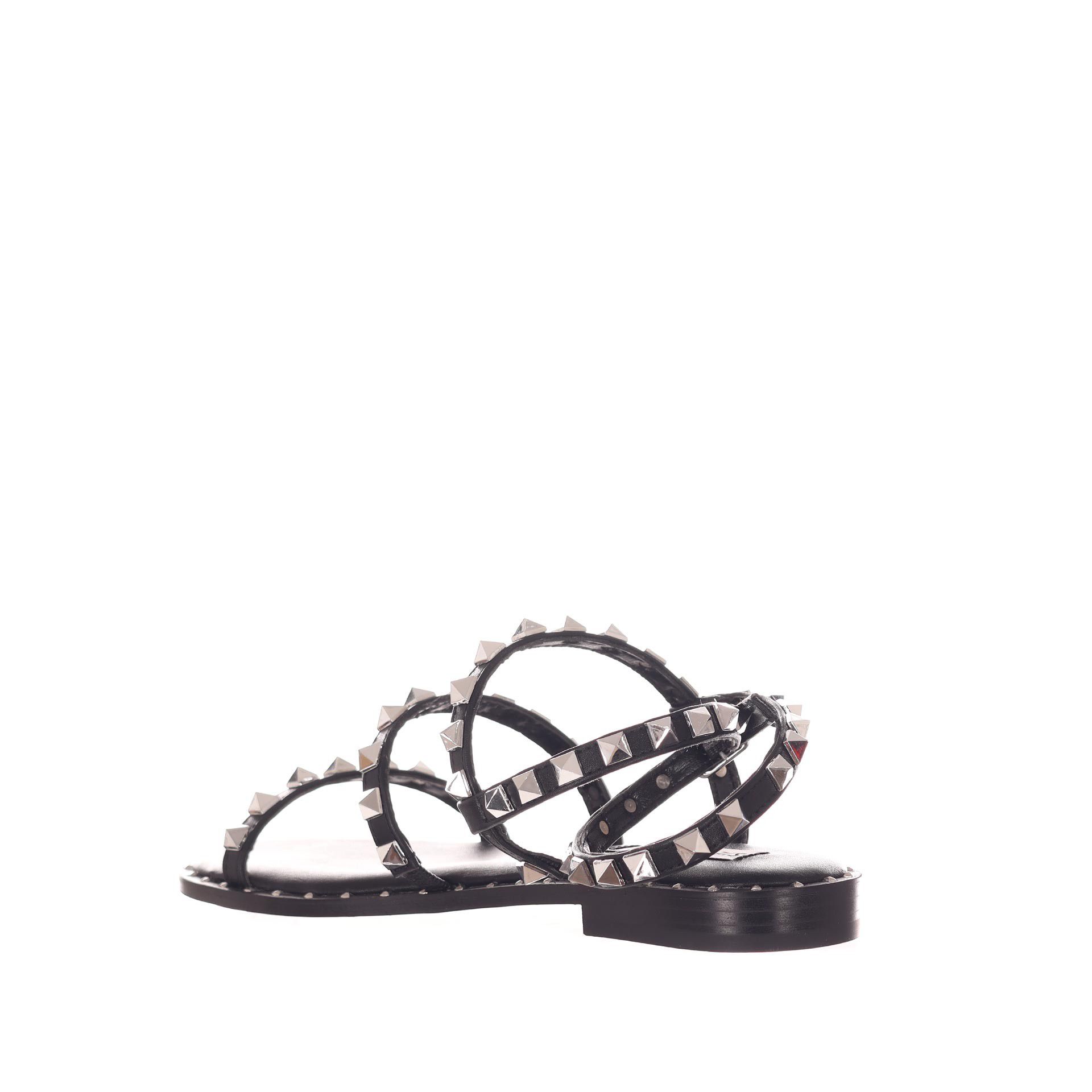 Steve madden sandalo travel in pelle con borchie da donna