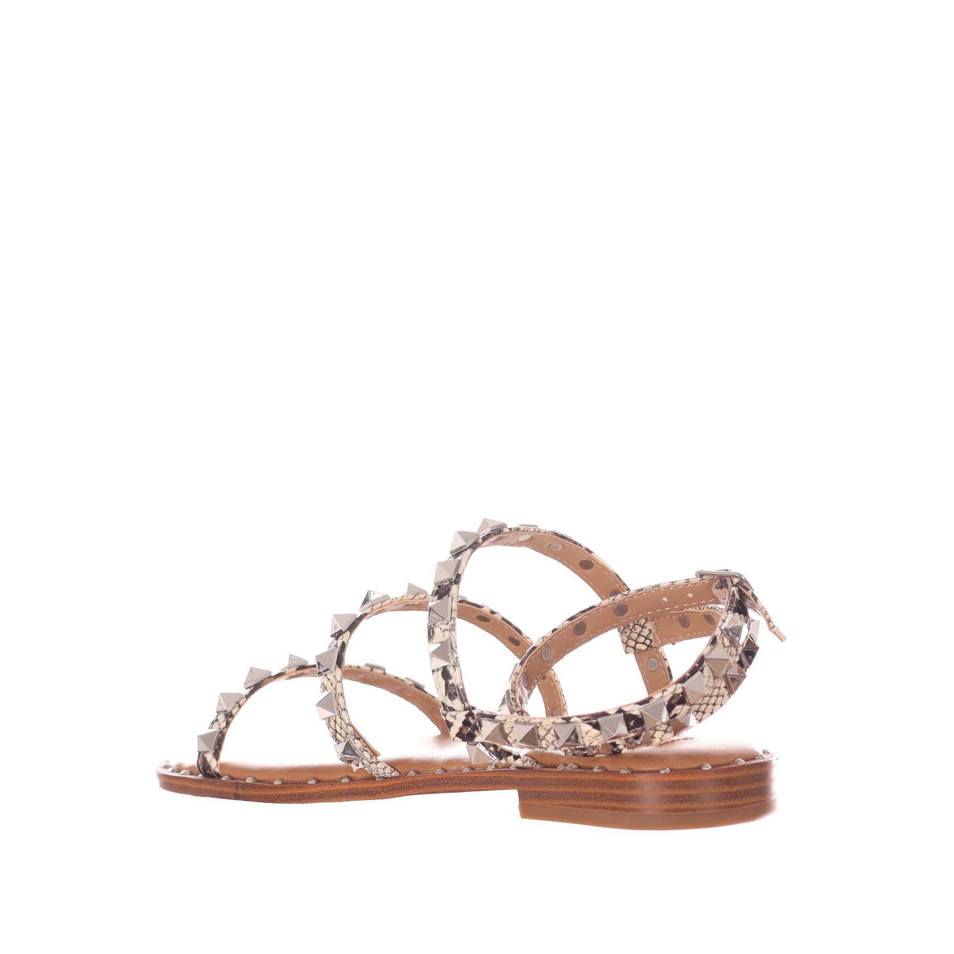 Steve madden sandalo travel in pelle con borchie da donna