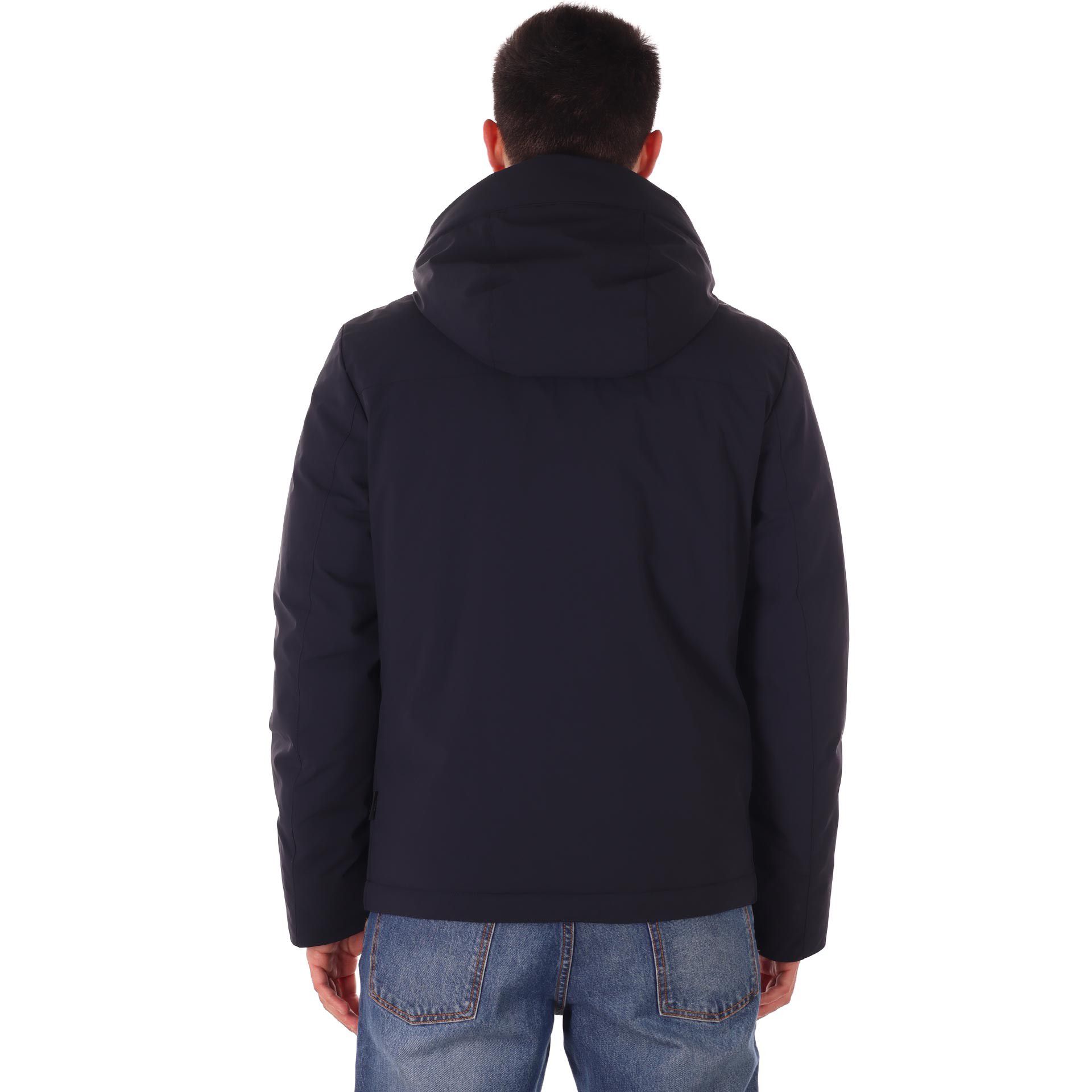 Woolrich giacca in nylon imbottita con cappuccio removibile da uomo