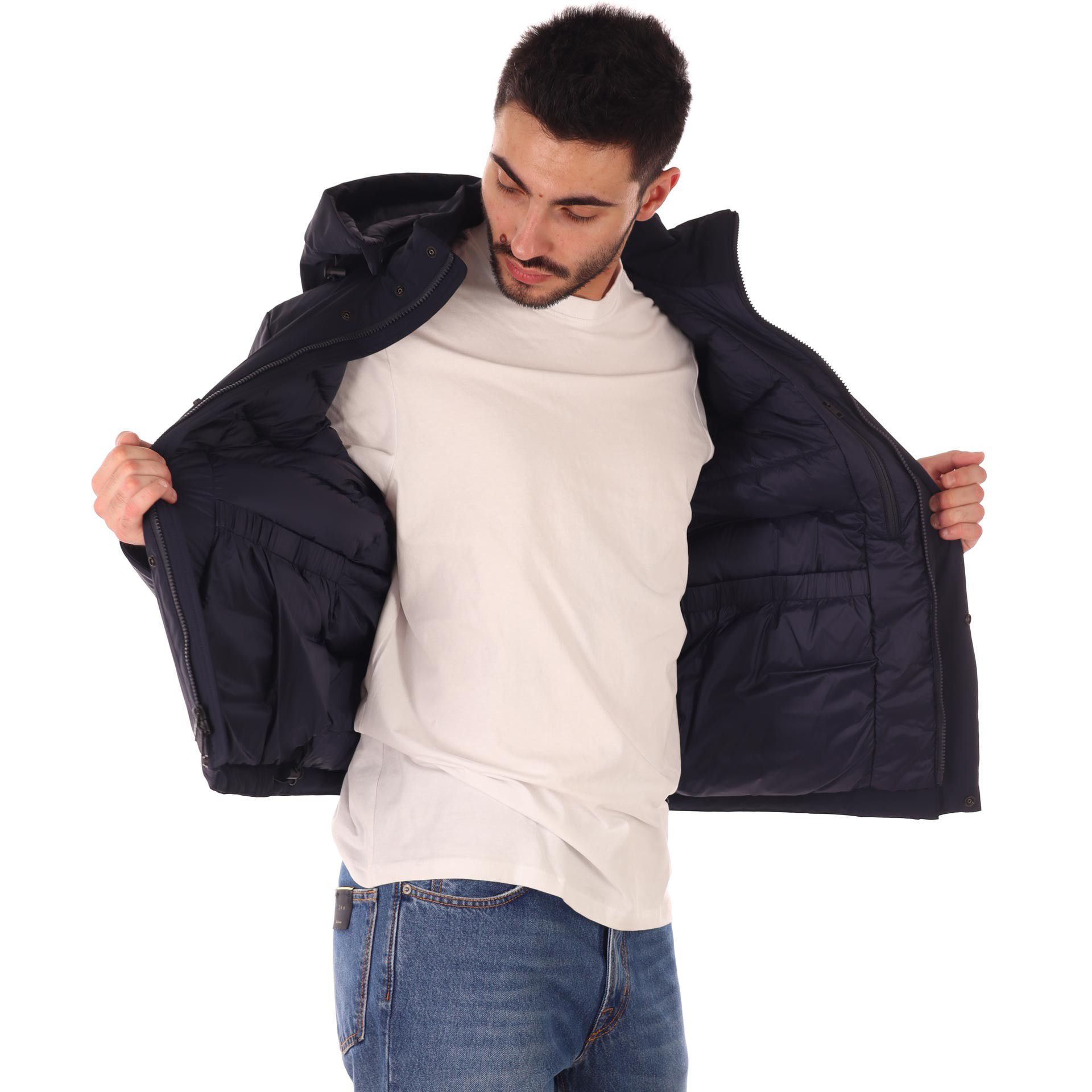 Woolrich giacca in nylon imbottita con cappuccio removibile da uomo