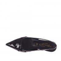 Bianca di décolleté slingback in vernice con fori decorativi da donna