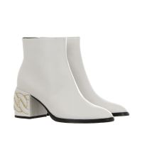 Casadei stivaletto in pelle con borchie da donna