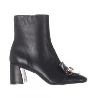 Cecconello stivaletto in pelle con morsetto metallico da donna