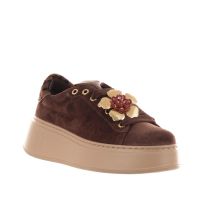 Gio+ sneaker in camoscio con dettaglio gioiello da donna