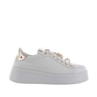 Gio+ sneaker in pelle con accessorio gioiello da donna