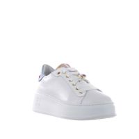 Gio+ sneaker in pelle con accessorio gioiello da donna