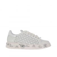 Premiata sneaker in pelle con trafori decorativi da donna