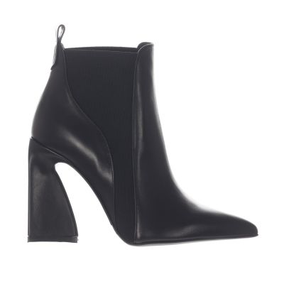 Stivaletto a punta in pelle con inserti elastici