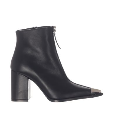 Stivaletto in pelle con punta in metallo e zip