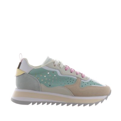 Sneaker in pelle con inserti traforati
