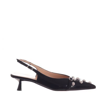 Décolleté slingback in vernice con borchie