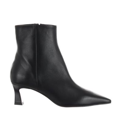 Stivaletto a punta in nappa