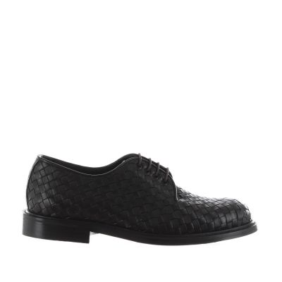 Stringata derby in pelle intrecciata