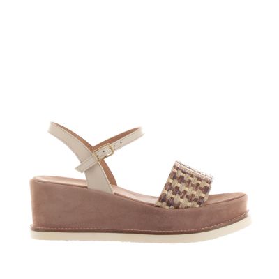 Sandalo con zeppa in camoscio e raffia