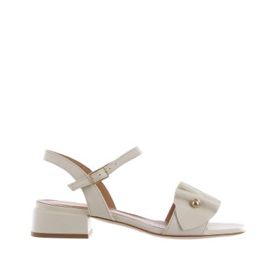 Sandalo in pelle con rouches