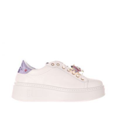 Sneaker in pelle con dettaglio gioiello