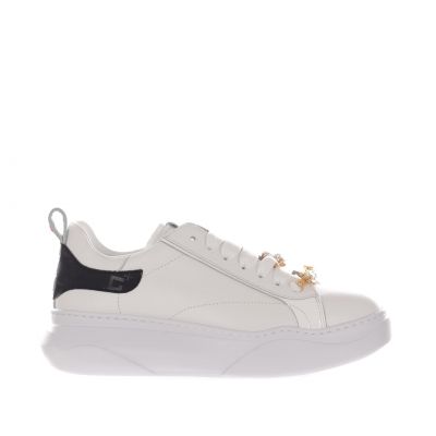 Sneaker in pelle con pietre