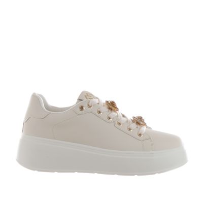 Sneaker in pelle con accessorio gioiello