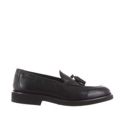 Mocassino in pelle con nappine