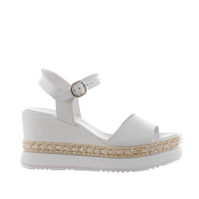 Sandalo in pelle con zeppa