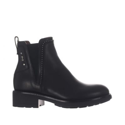 Stivaletto in pelle con dettaglio di borchie