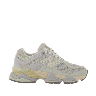 Sneaker 9060 in camoscio