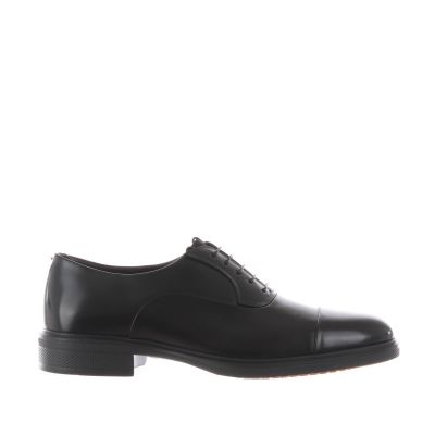 Stringata oxford in pelle